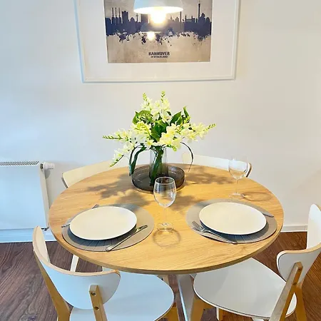 아파트 W&d Living Urban White Balcony Parkplatz *