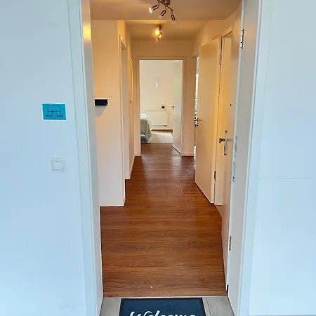 아파트 W&d Living Urban White Balcony Parkplatz *