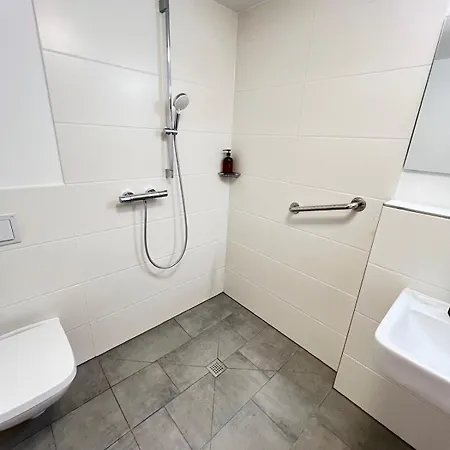 W&d Living Urban White Balcony Parkplatz