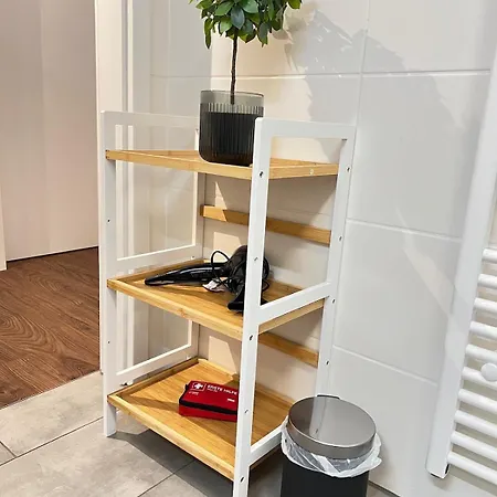 W&d Living Urban White Balcony Parkplatz