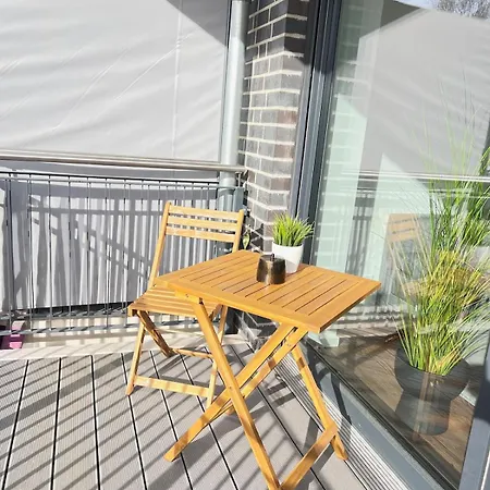 W&d Living Urban White Balcony Parkplatz